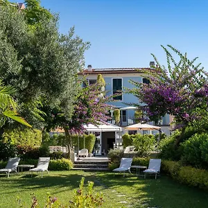 Hotel Blu, Lavagna